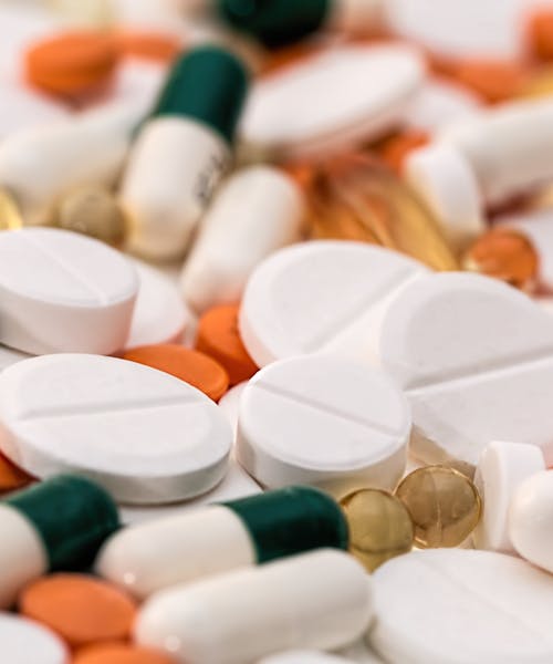 headache-pain-pills-medication-159211